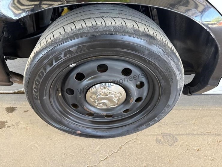 2009-ford-crown-victoria-sdn-image-8