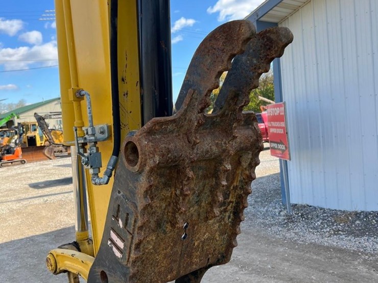 komatsu-pc88mr-11-image-12