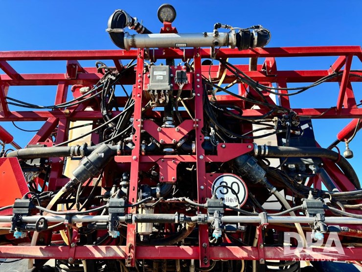 2020-case-ih-patriot-4440-image-81