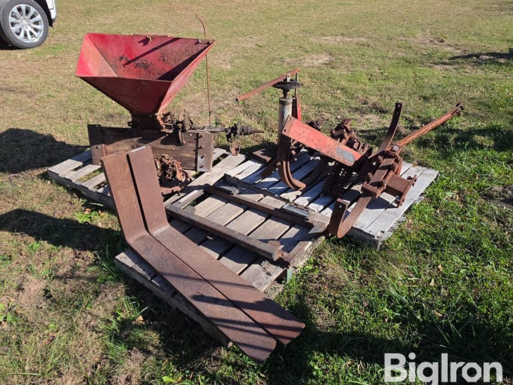 international-end-gate-seeder-image-3