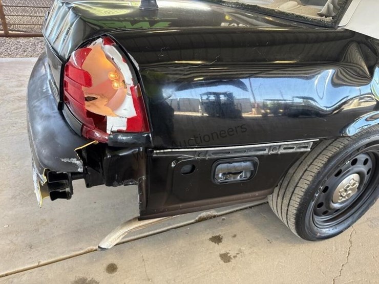 2009-ford-crown-victoria-sdn-image-9