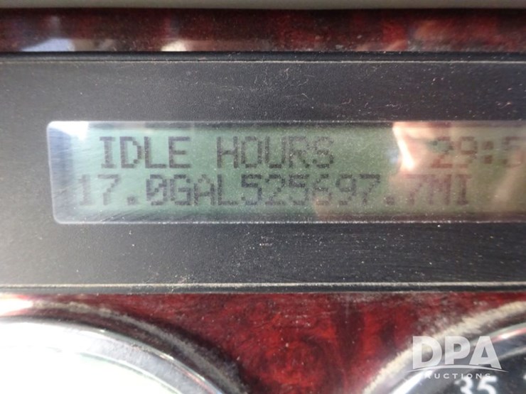 2016-freightliner-coronado-day-cab-glider-truck-(pz13982,-unit-720)-image-108