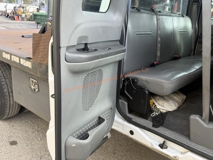 2004-ford-f350-image-29