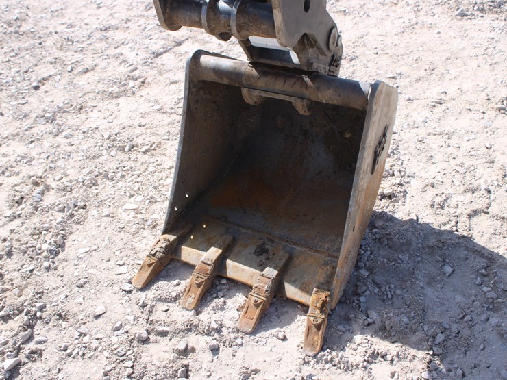 2016-bobcat-e32i-image-15