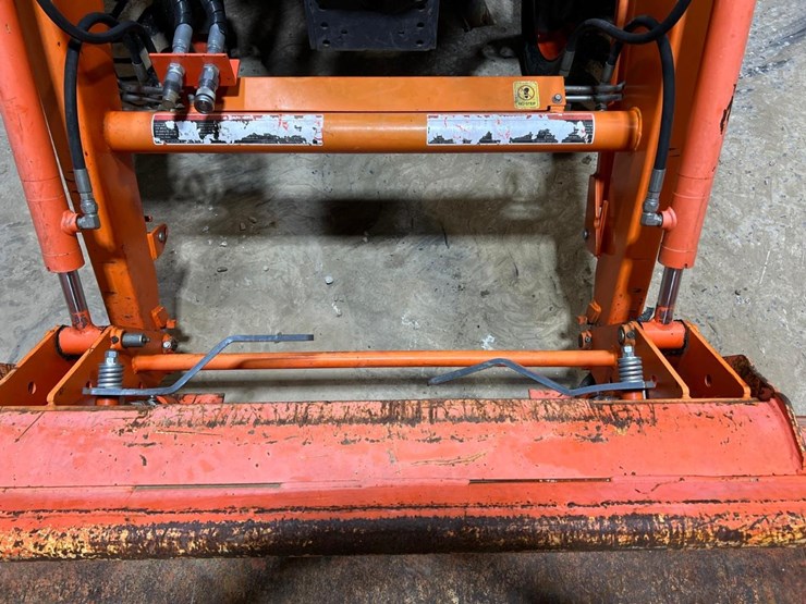 2015-kubota-l4060-image-10