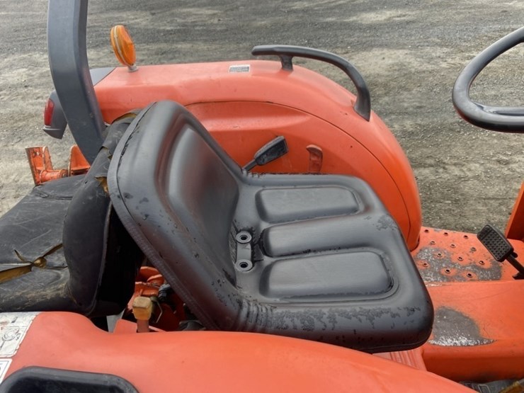 2010-kubota-l3200-image-14