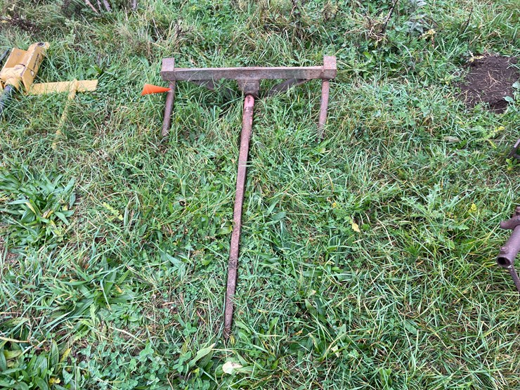 #8143-•-bale-spear-image-2