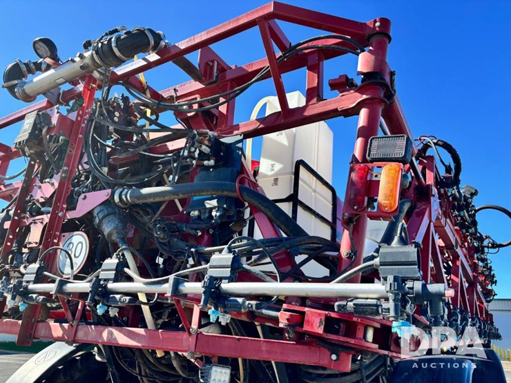 2020-case-ih-patriot-4440-image-82