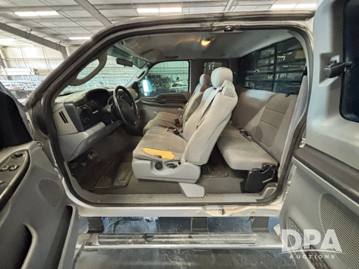 2006-ford-f350-xlt-image-60