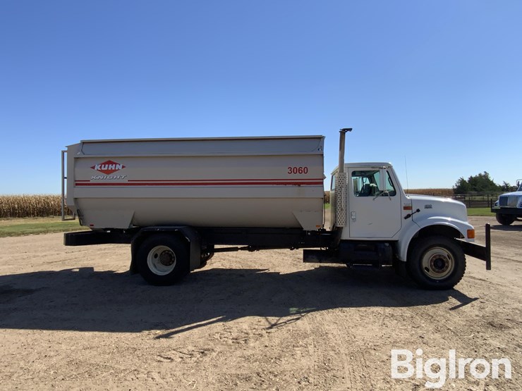 2001-international-4700-image-4