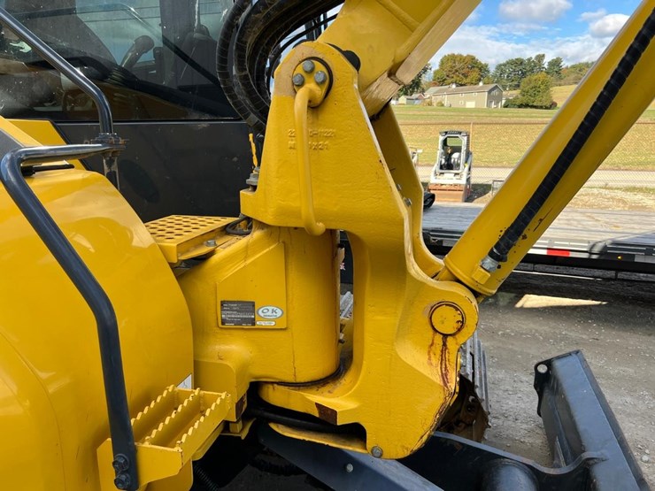 komatsu-pc88mr-11-image-31