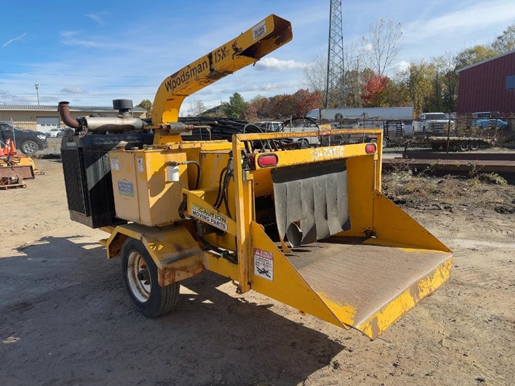2002-woodsman-15xtreme-tow-behind-wood-chipper-image-3