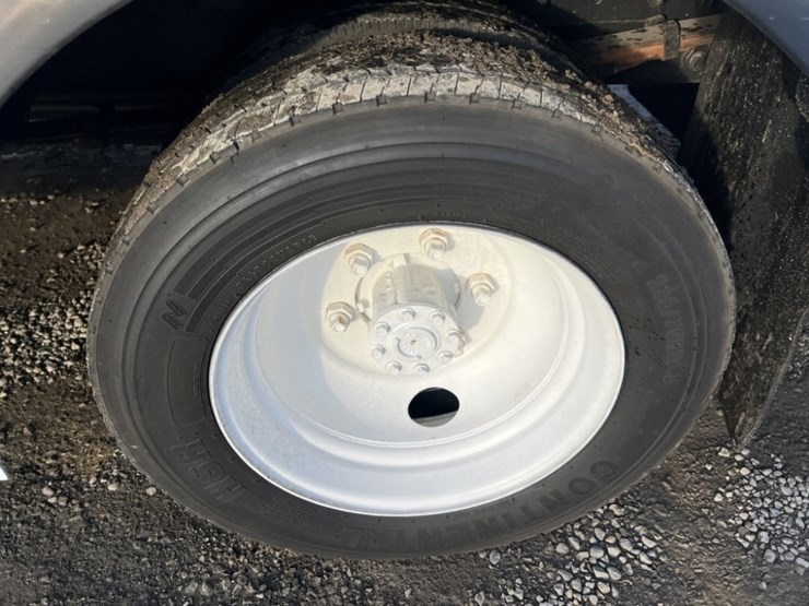 2006-freightliner-mt45-image-15