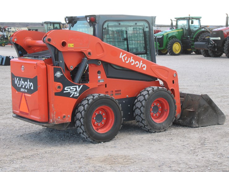 2023-kubota-ssv75-image-9