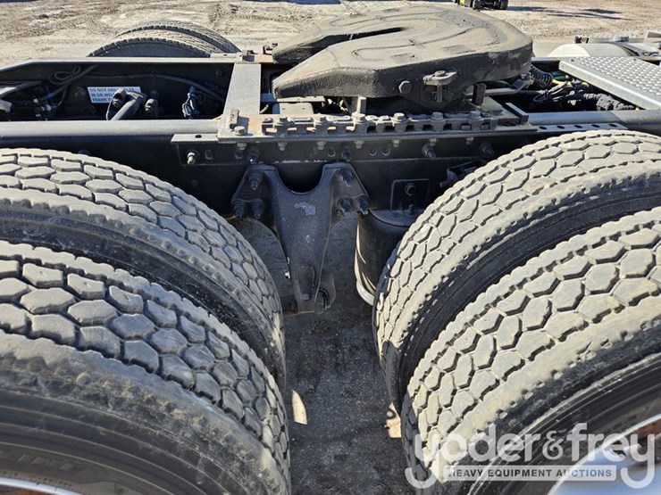 2019-international-lt-image-9