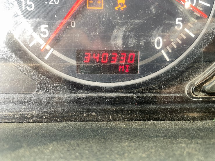 #1002-•-2021-international-semi-tractor-(has-mi-title)-image-31