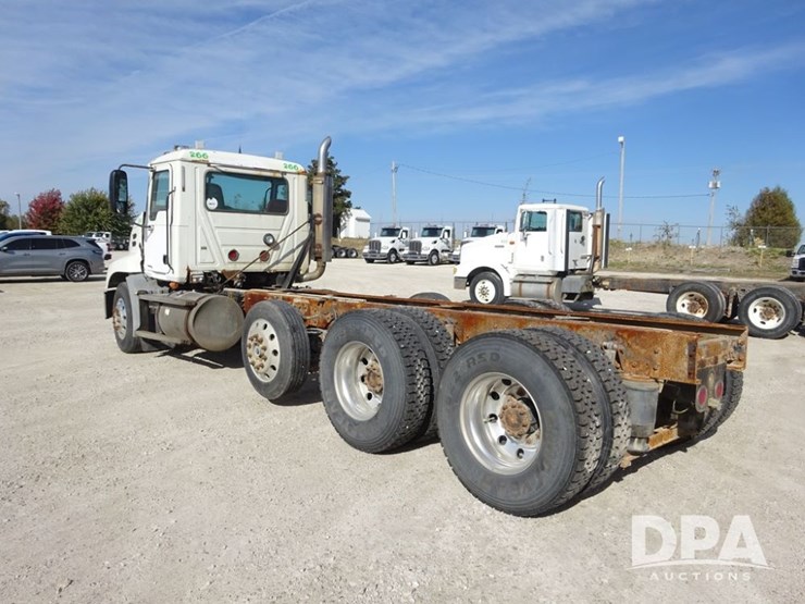 2005-mack-vision-truck-(pz13989,-unit-266)-image-28
