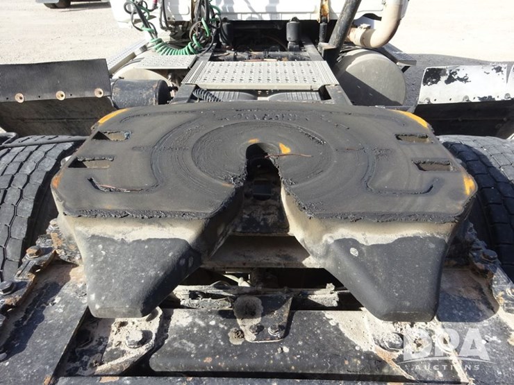 2018-freightliner-cascadia-day-cab-truck-(pz13986,-unit-405)-image-48