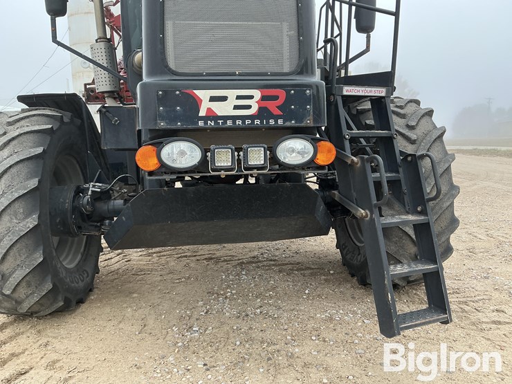 2016-case-ih-810-image-11