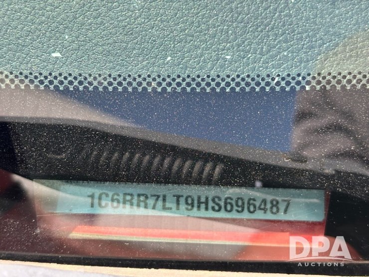 2017-ram-1500-slt-image-87