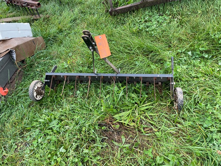 #8124-•-lawn-aerator-image-2
