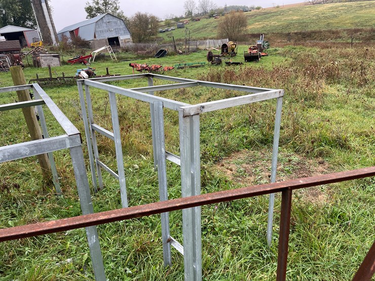 #8116-•-misc-metal-frames-image-10