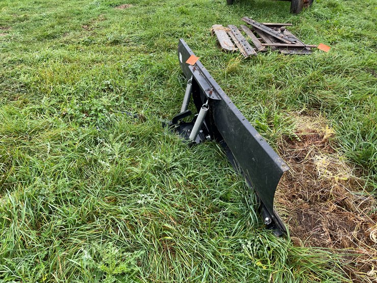 #8131-•-72"-atv-plow-image-4