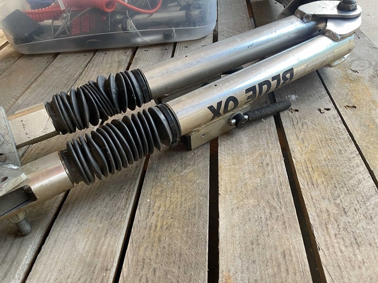 #6617-•-rv-tow-car-brake-system-image-5