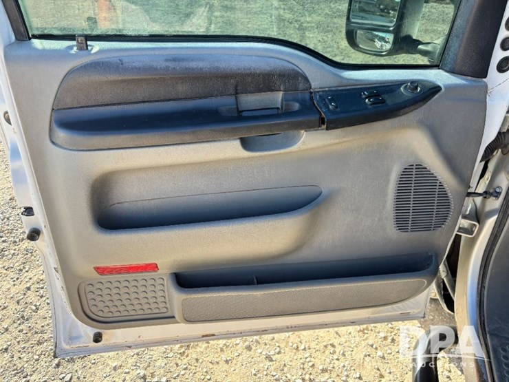 2006-ford-f350-xlt-image-61