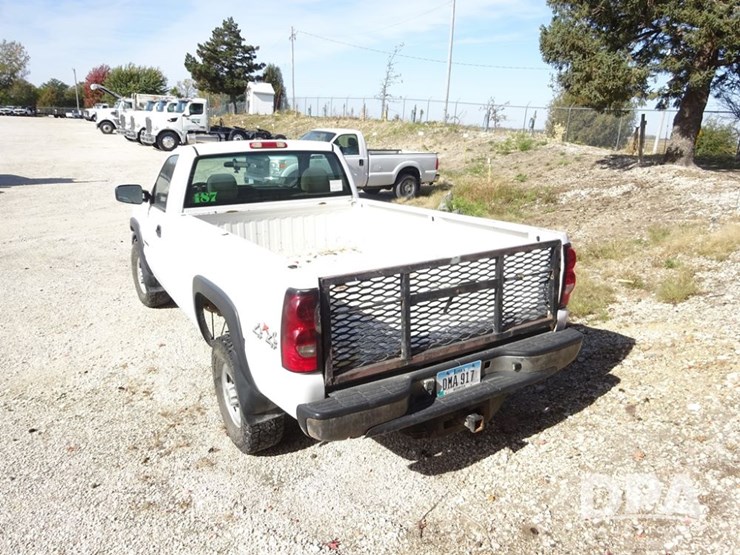 2006-chevrolet-2500hd-image-23