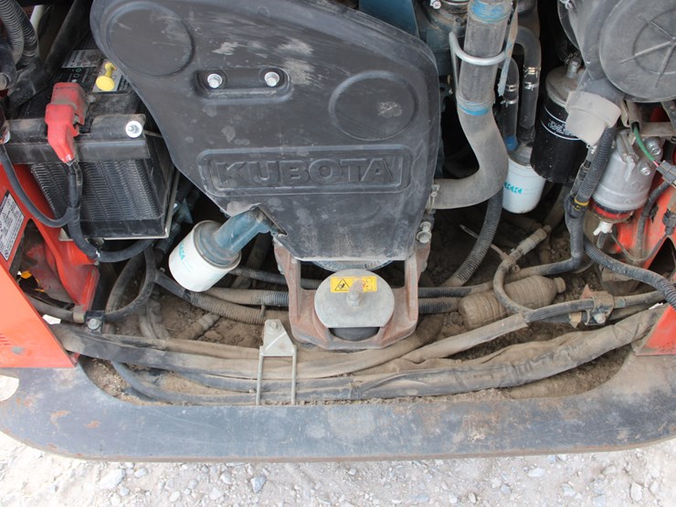 2023-kubota-ssv75-image-42