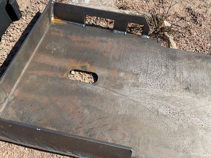 #4133-•-universal-adaptor-plate-image-3