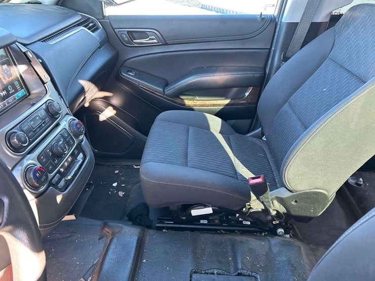 2020-chevrolet-tahoe-image-16