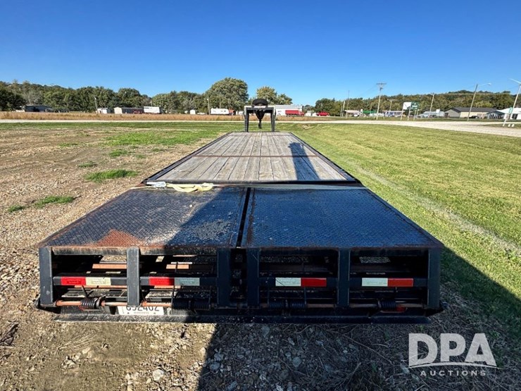 2017-travalong-gooseneck-trailer-(gp11710,-unit-126166)-image-11