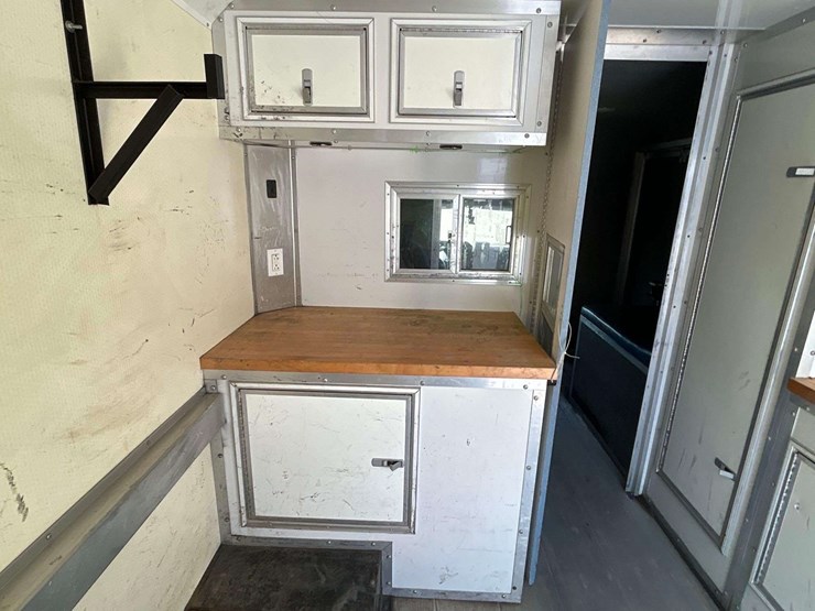 2015-ford-e350-image-21