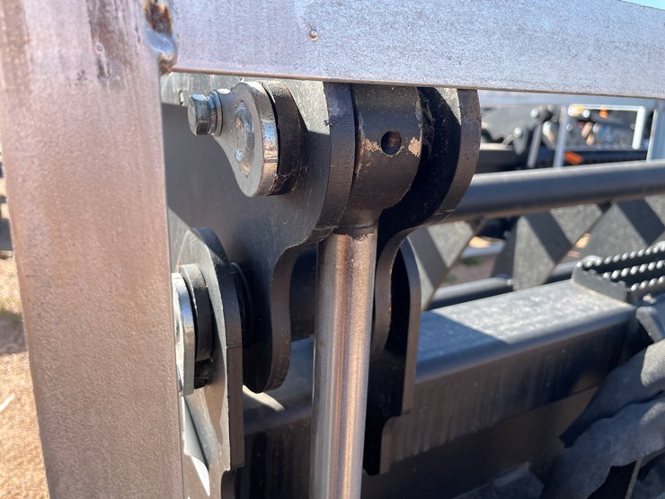 #4102-•-78"-heavy-brush-grapple-bucket-attachment-image-9