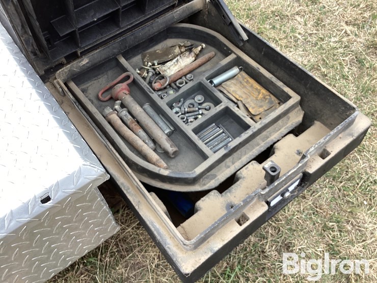 john-deere-24-image-9