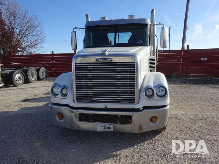 2016-freightliner-coronado-day-cab-glider-truck-(pz13982,-unit-720)-image-5