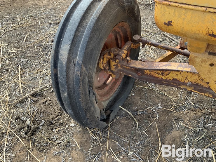minneapolis-moline-403c-4-2wd-tractor-image-19