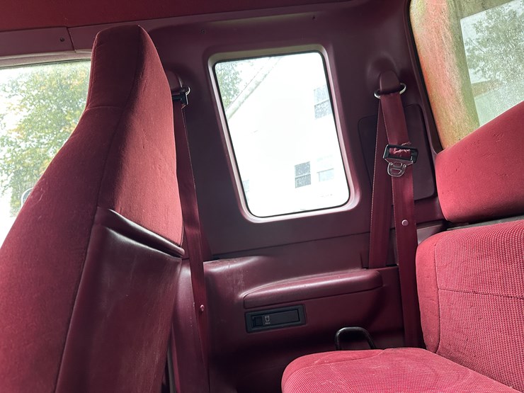 1995-ford-f350-xlt-image-69
