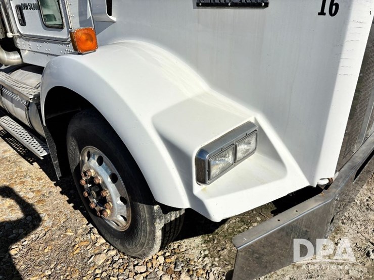 2007-kenworth-t800-image-52