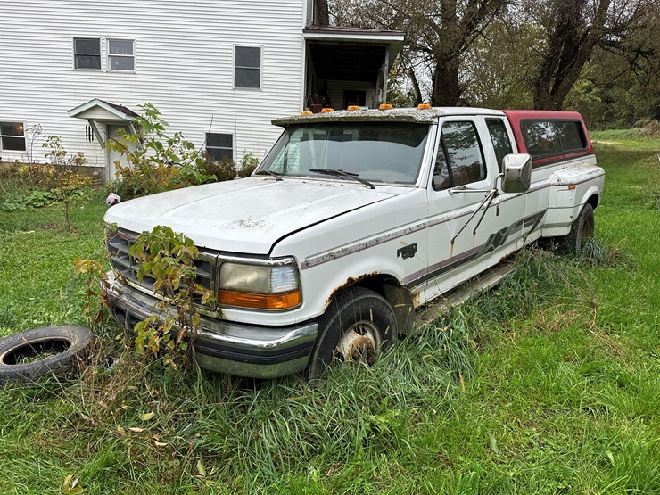 1995-ford-f350-xlt-image-1