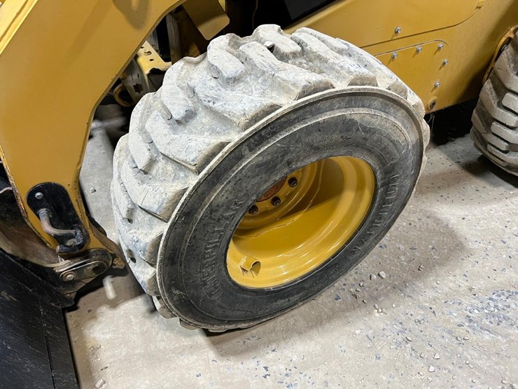 caterpillar-272c-image-12