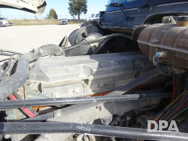 2018-freightliner-coronado-day-cab-glider-truck-(pz13985,-unit-775)-image-87