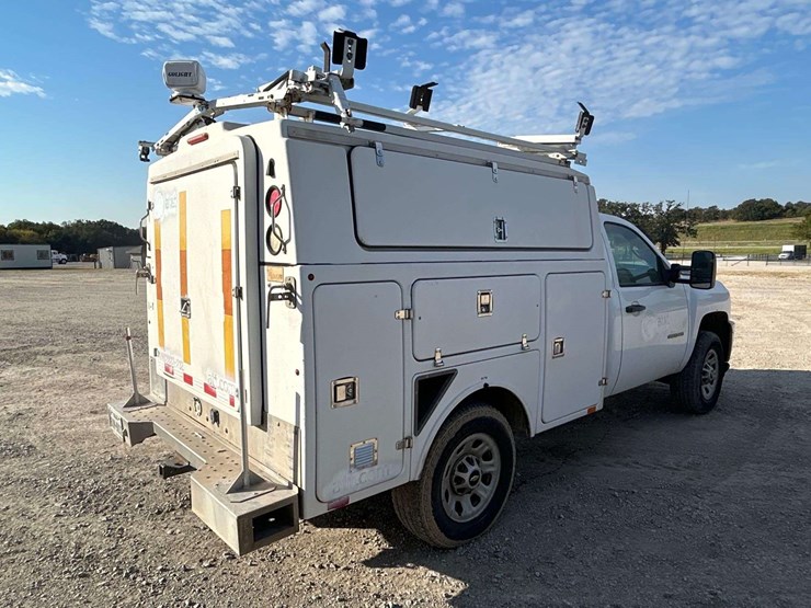 2012-chevrolet-silverado-2500-image-3