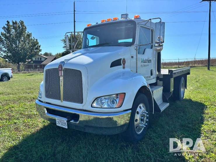 2013-kenworth-t370-image-14