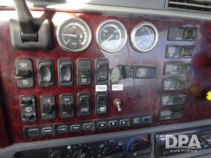 2018-freightliner-coronado-day-cab-glider-truck-(pz13985,-unit-775)-image-103