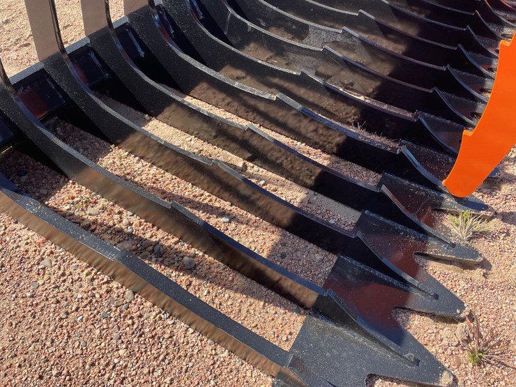 #4140-•-76"-skeleton-grapple-bucket-attachment-image-3