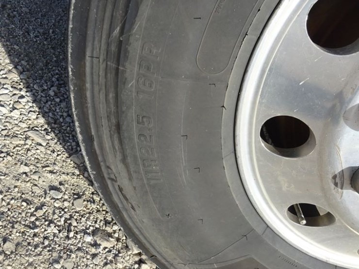 2016-freightliner-coronado-day-cab-glider-truck-(pz13982,-unit-720)-image-39