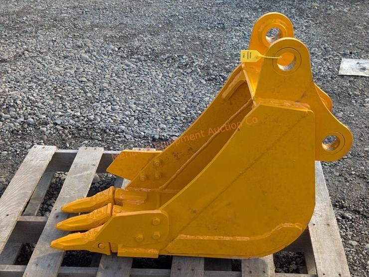 future-cat-305-12"-excavator-bucket-image-5